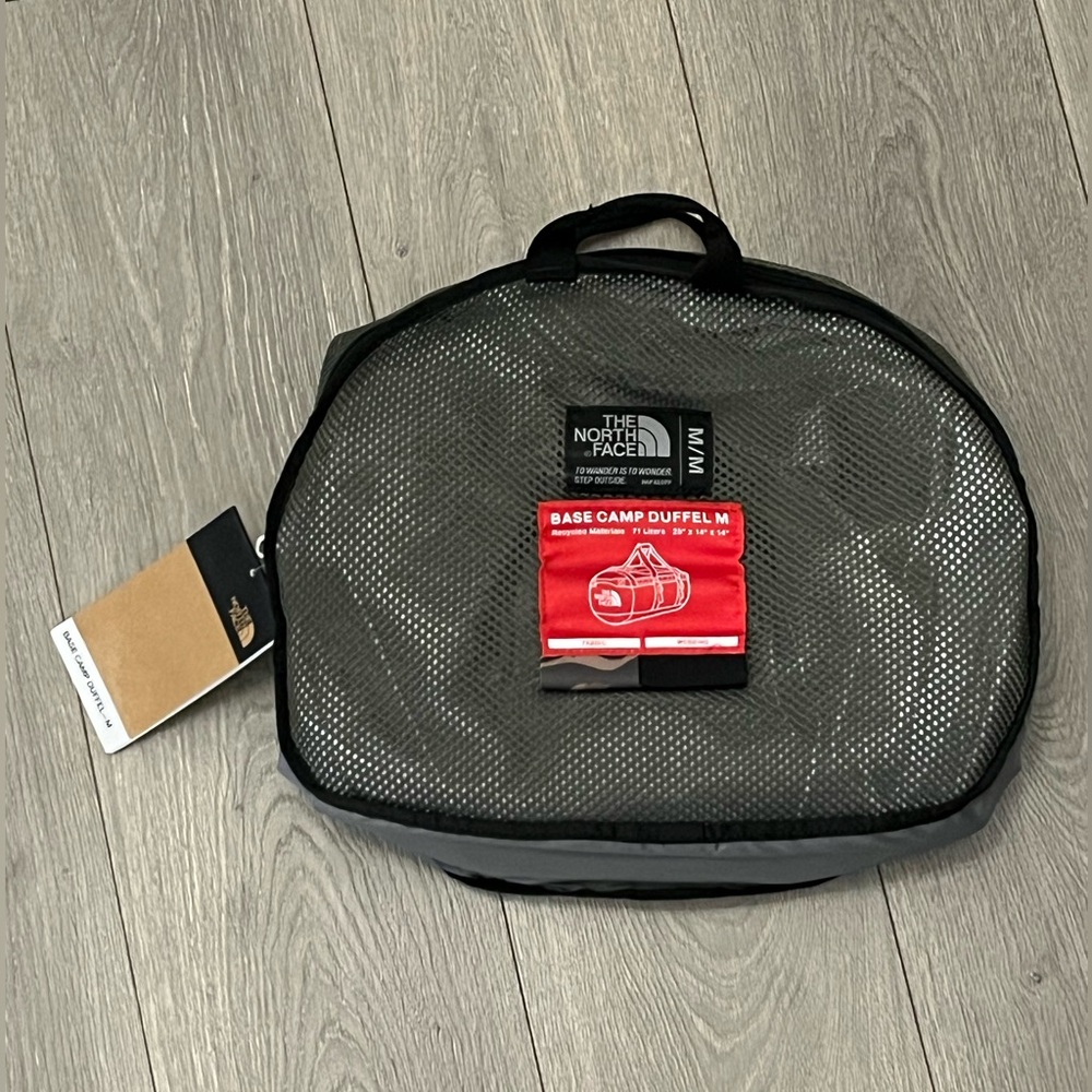 NWT/NWOT The North Face Base Camp Duffle 71 L Retails $150